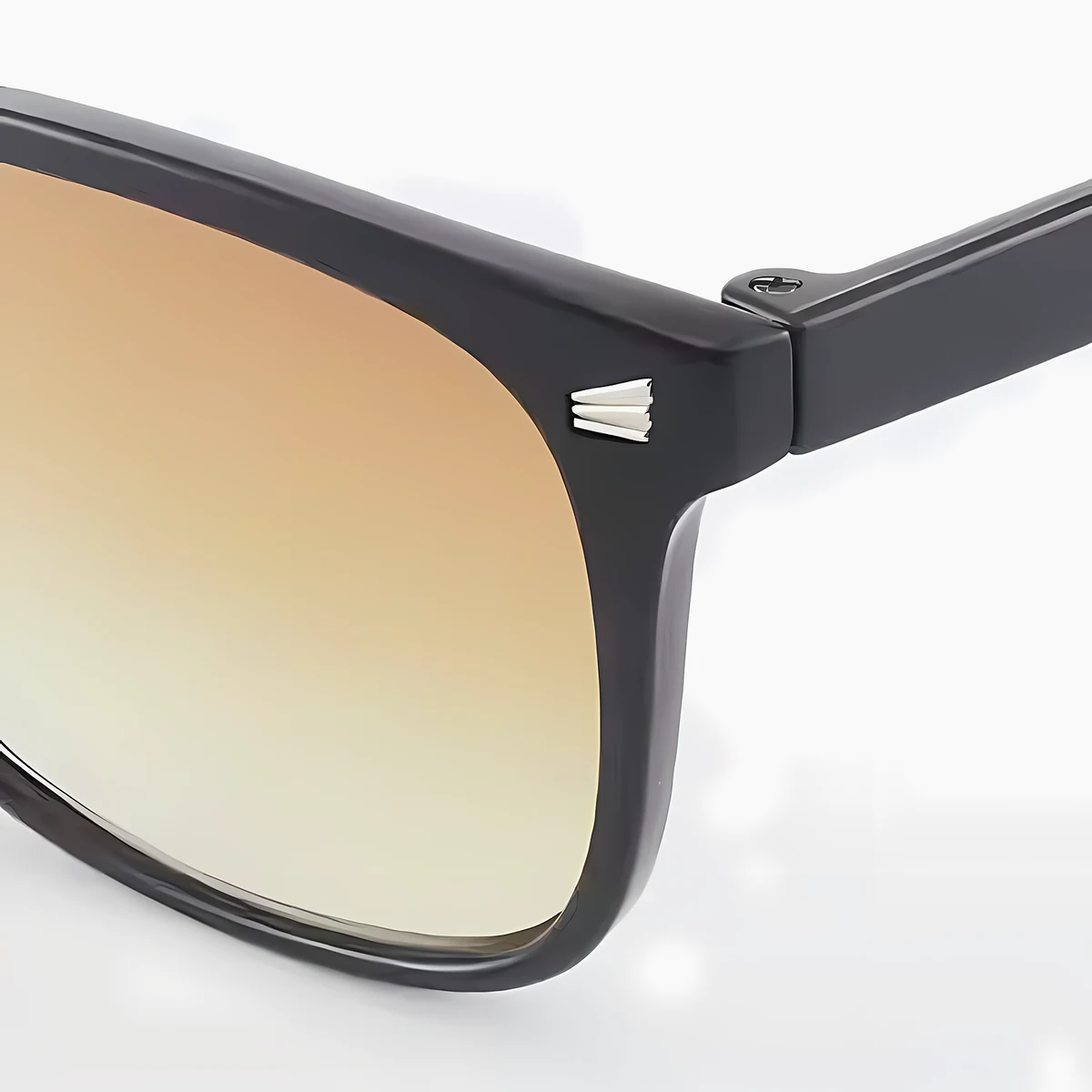 茶色レンズで眩しさを防ぐ｜遠近両用 ブルーライトカット｜UVカット老眼鏡 | Wellington SunReader - 商品画像 4/5