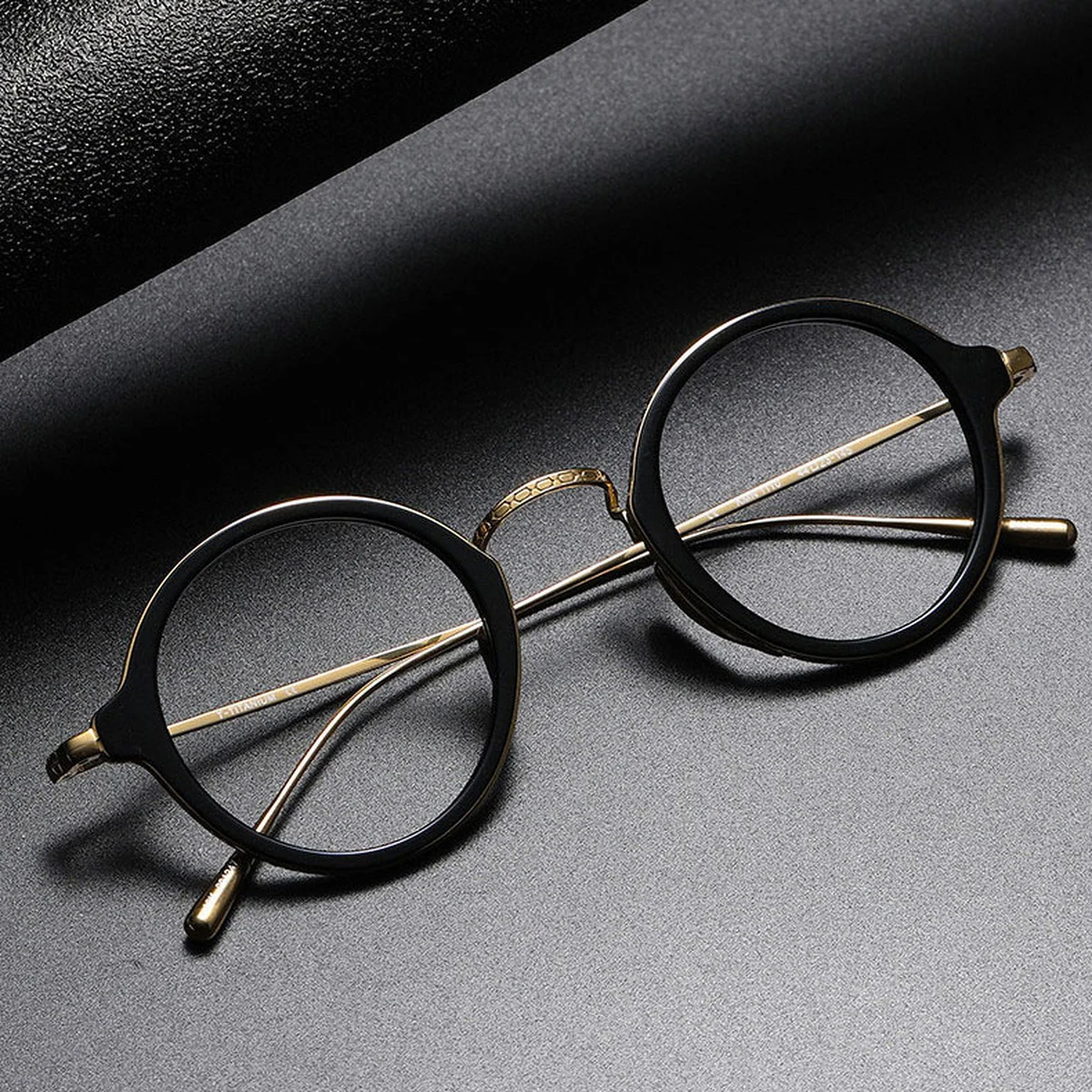 【匠の技が光る・極上の掛け心地】Eterlens 時の円環 | 職人仕上げ チタン製ラウンドメガネ | 10.9g 超軽量 上品なフレーム 商品画像 3
