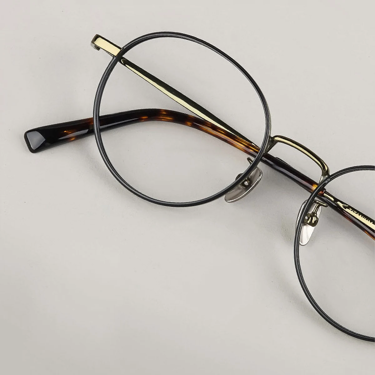 【レトロモダン・極上の軽さ】Eterlens 時の円環 カスタムメガネ ラウンド｜16g高純度チタンフレーム｜度付き対応・洗練された大人クラシック眼鏡 - 商品画像 4/11 (Boston RxReady)