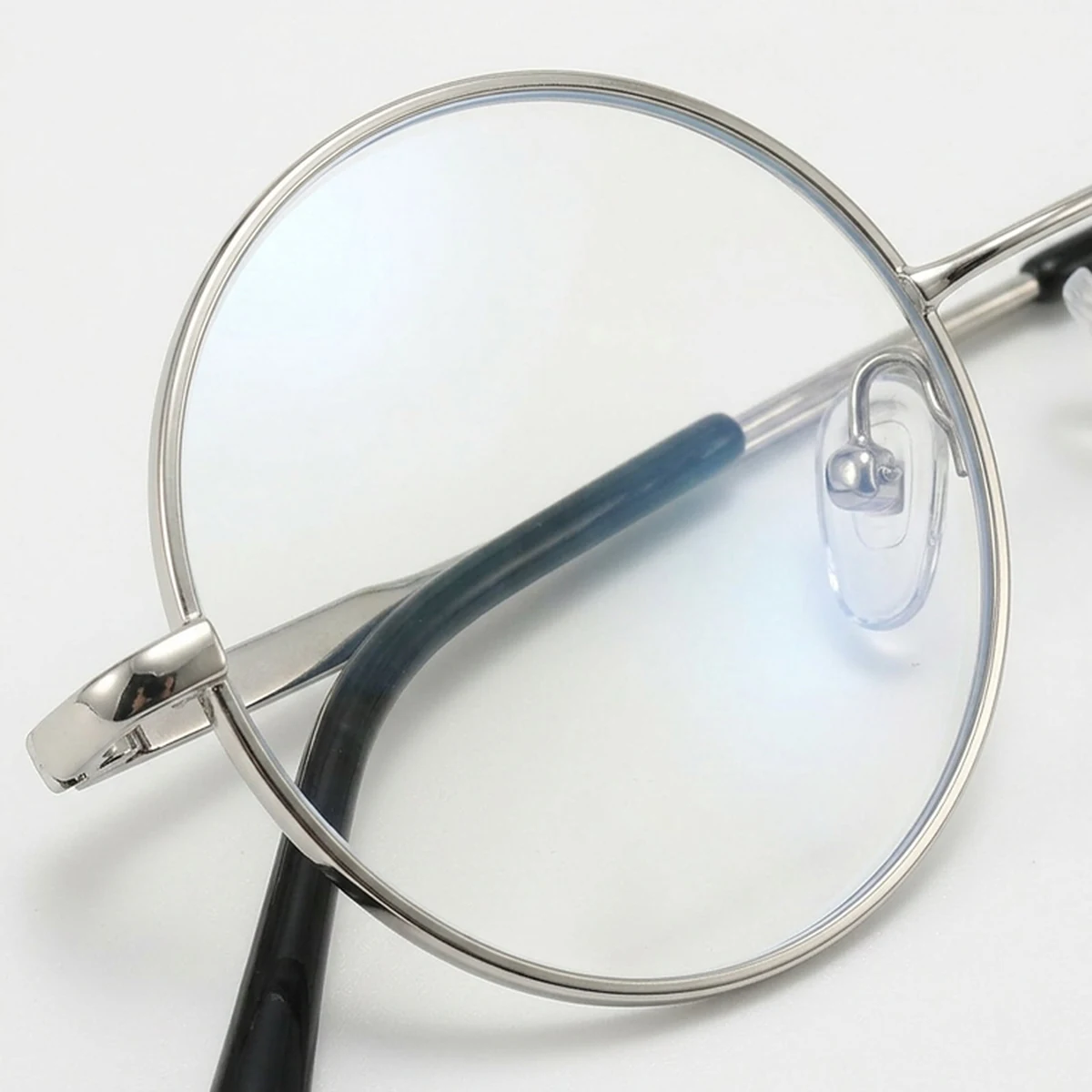 Eterlens│上質感溢れるラウンド型メガネ