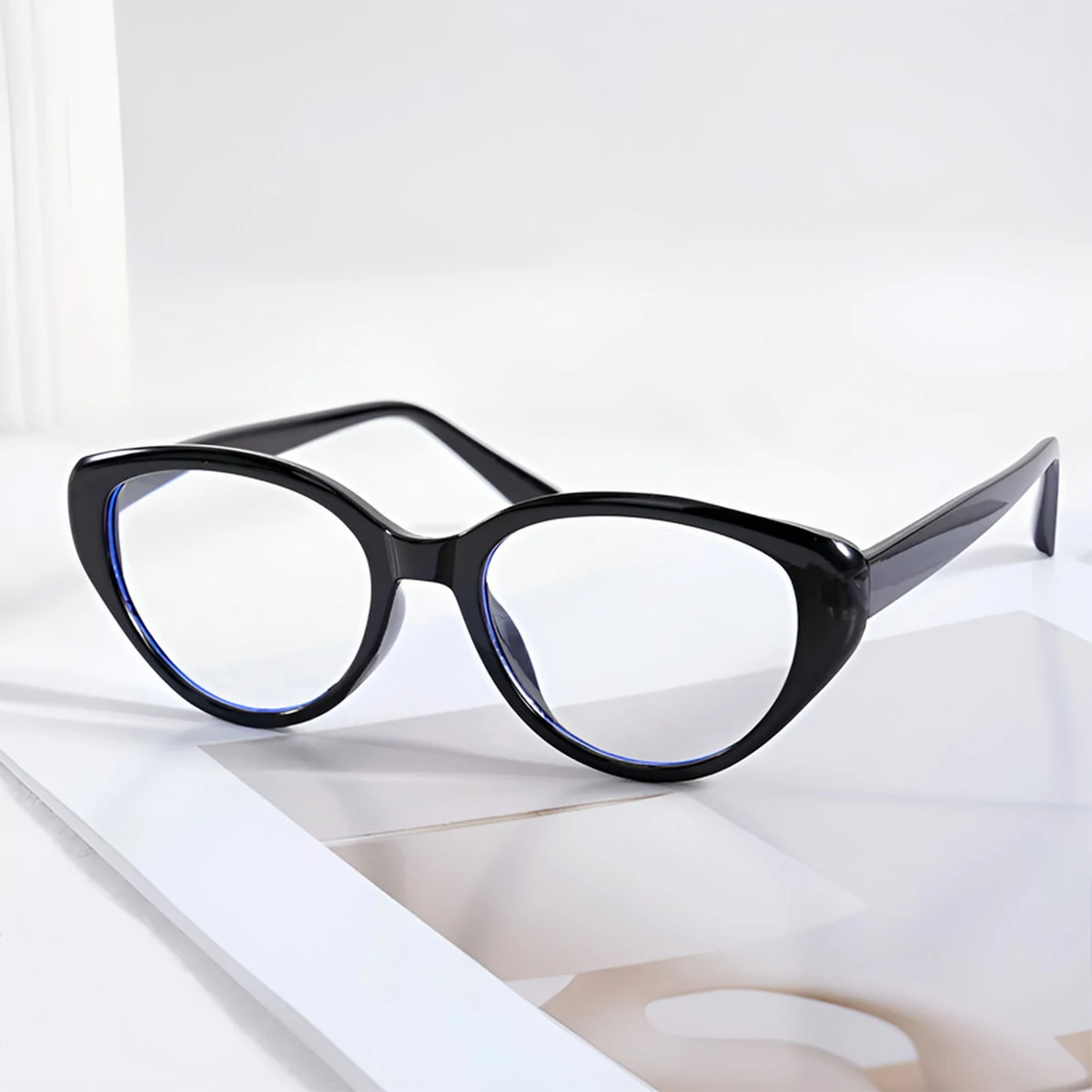 【上向きキャットアイ型・すっきり見え】 Eterlens｜上品なキャットアイ型リーディンググラス｜ブルーライトカット×軽やかなビッグフレーム｜アジア女性の顔立ちにフィット｜スマホ・PC・読書これ1本で対応