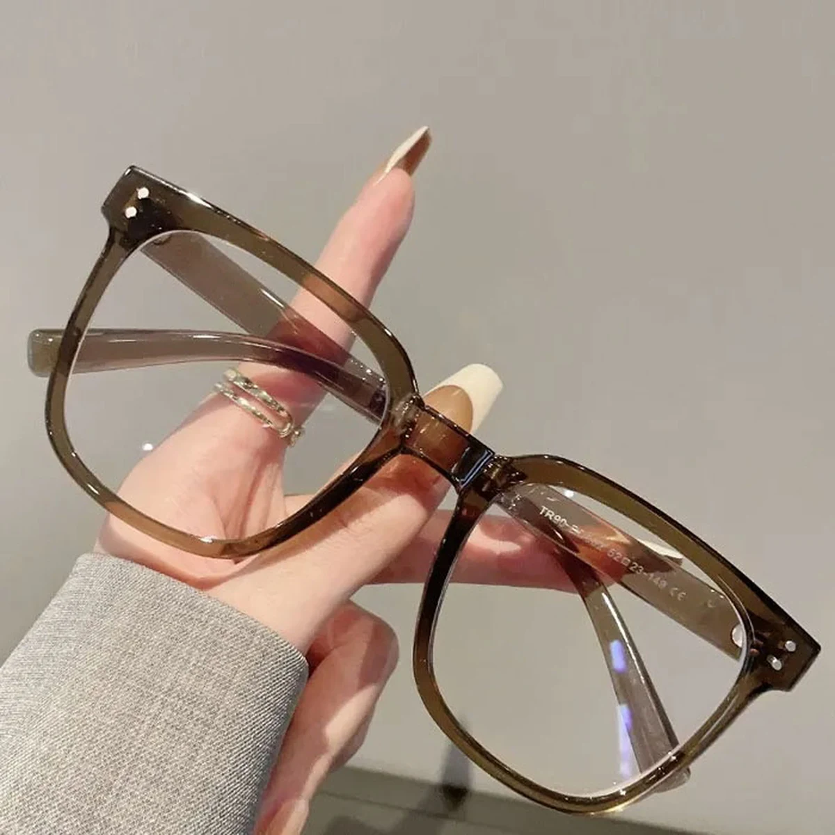 折りたたみ式ブルーライトカット老眼鏡 | Wellington FoldLite - 商品画像 8/9