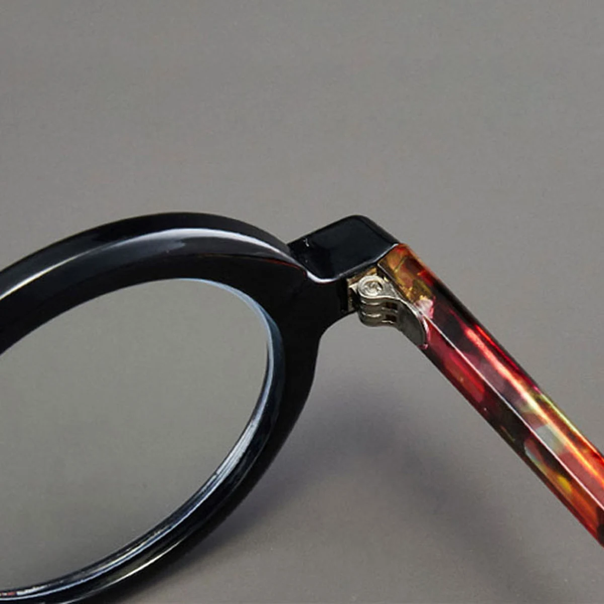 レトロな丸型フレームのブルーライトカット老眼鏡 | Round BlueGuard - 商品画像 4/9