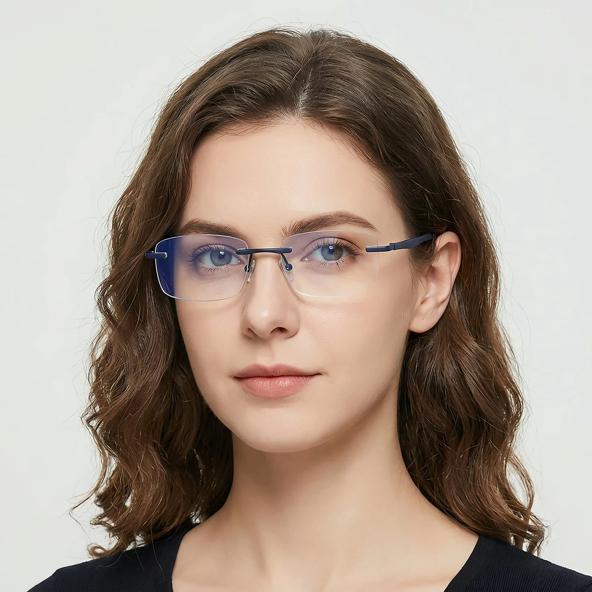 【究極の超軽量設計・1本で3役】Eterlens ゼロ・フレックス 遠近両用 調光メガネ | 付けていることを忘れる超軽量設計 | ツーポイント | ブルーライトカット 老眼鏡 おしゃれ - model wearing image (AI generated, QA passed)
