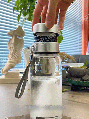 新款一鍵開蓋茶水分離防爆杯