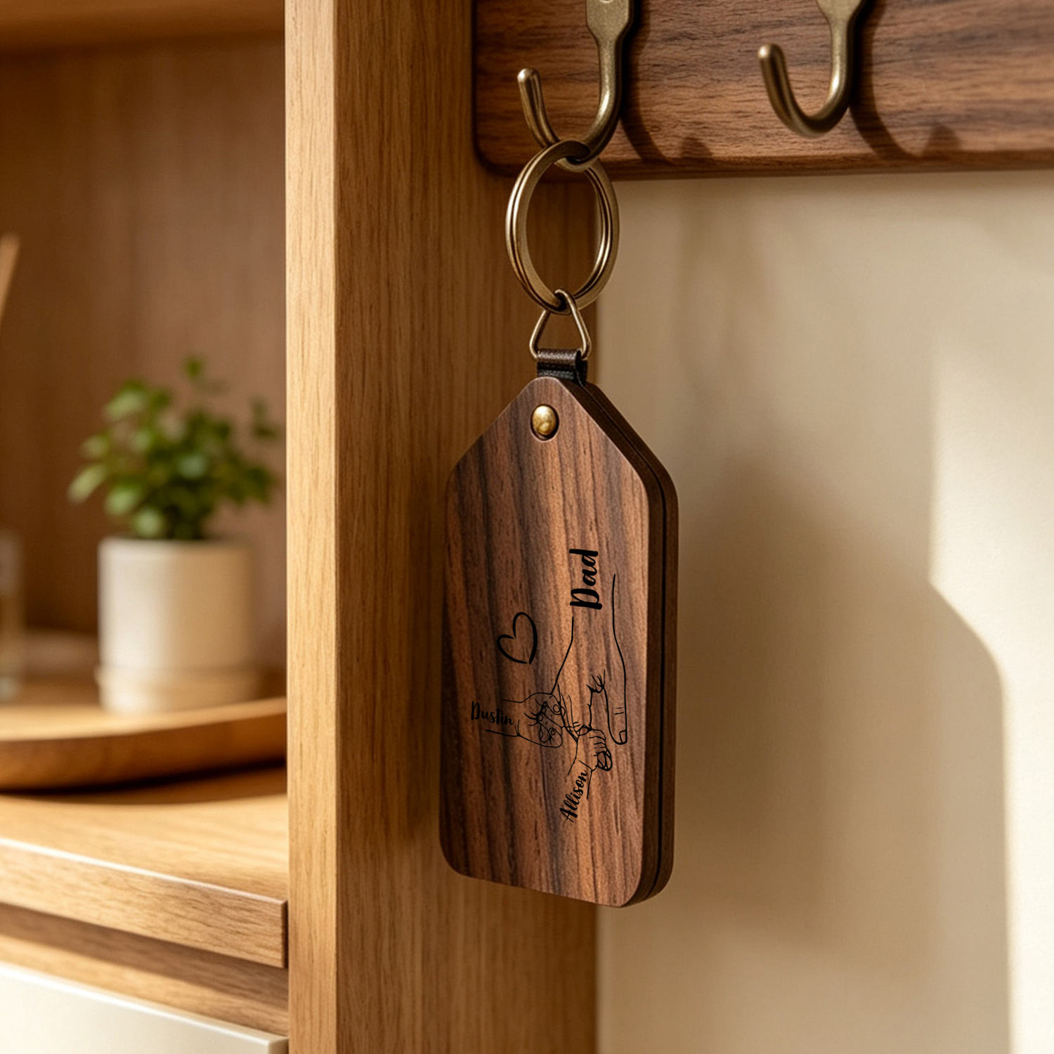 Personalised Wooden Photo Keyring with 2–6 Names, Father's Day Gift for Dad
