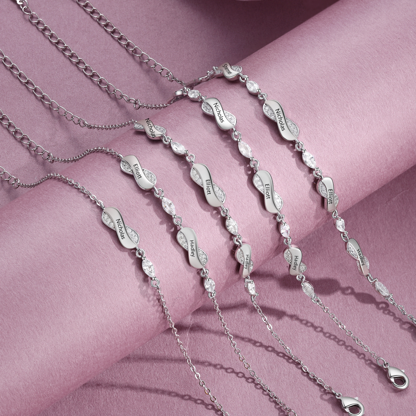 Infinity Bracelet Engraved with 3 Names Oval Shape Pesonalised Family Bracelet for Mum-Jessemade AU