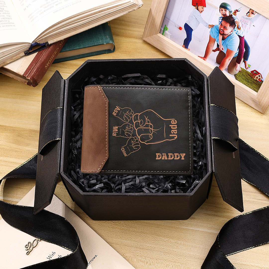 Personalised Men's Leather Wallet with 2–9 Names and 1 Text Billfold Wallet Fist Bump Gift for Dad/Grandpa | Jessemade-Jessemade AU