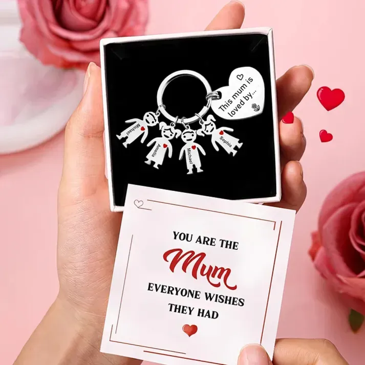 4 Names - Personalised Keychain with Kid Charm Engraved Names Keychain Mother's Day Gift for Mum