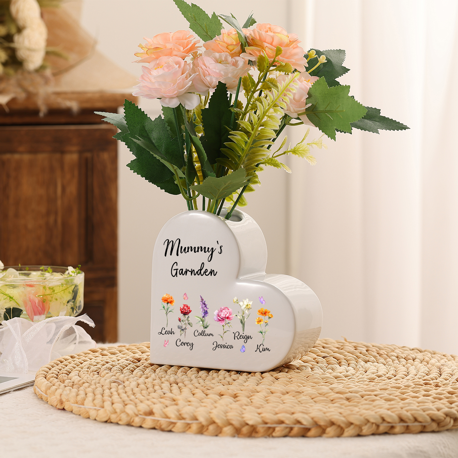 Personalised Ceramic Heart Vase with 1 to 12 Birth Flowers and Children’s Names
