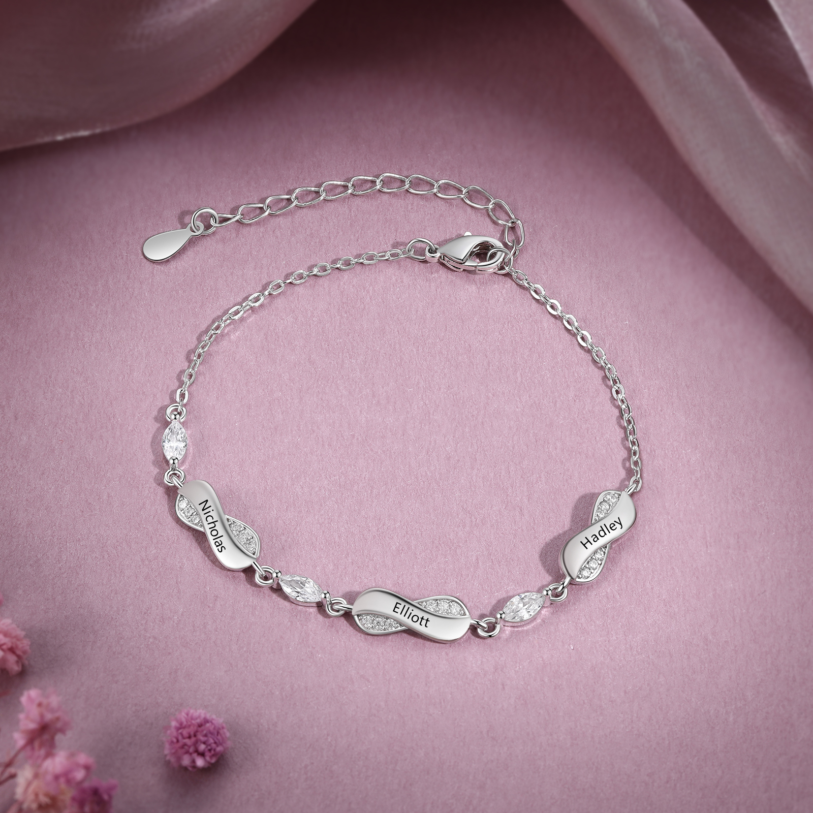 Infinity Bracelet Engraved with 3 Names Oval Shape Pesonalised Family Bracelet for Mum-Jessemade AU