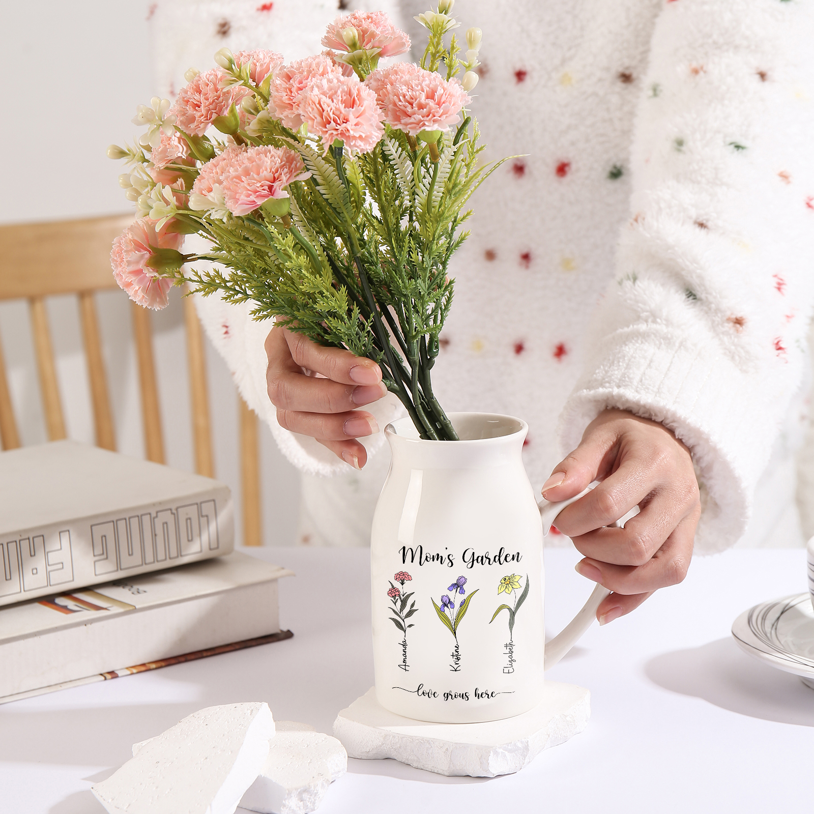 Personalised Birth Flower Vase with 3 Names – Custom Ceramic Gift for Mum or Grandma | Jessemade