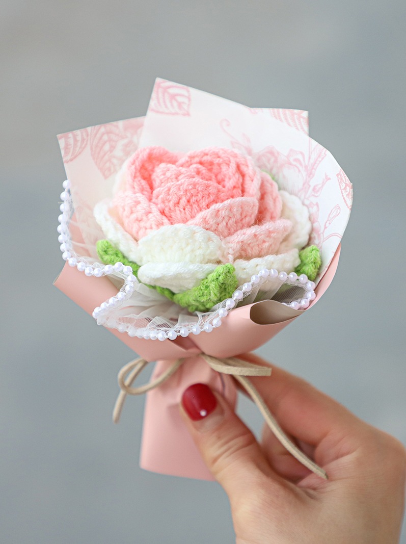 Handmade Crochet Rose Bouquet – Mini Faux Flower Gift with Soft Yarn Petals | Adorable Forever Flower Arrangement | Jessemade