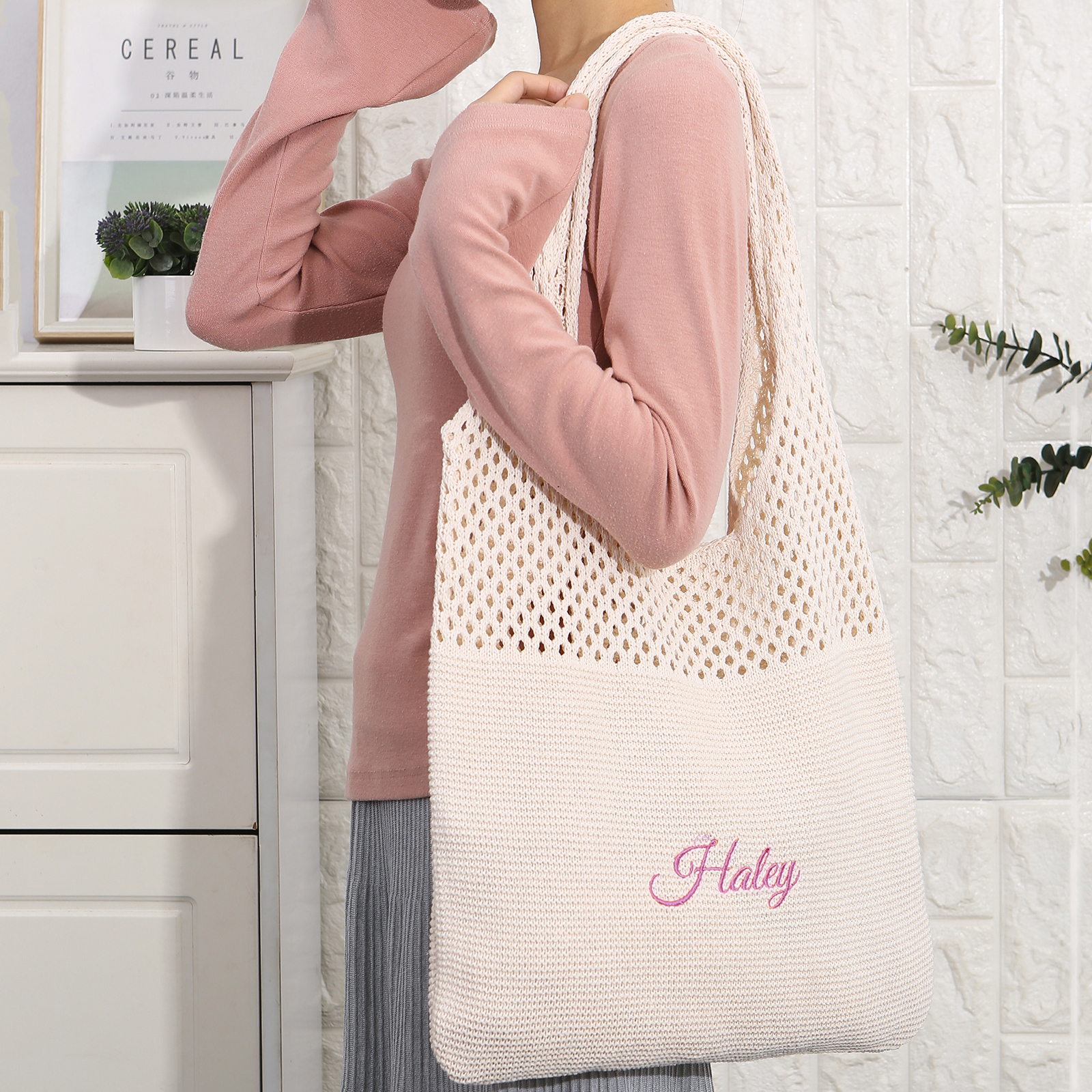 Personalised Women’s Casual Shoulder Bag with 1 Name Hollow Knitting Handbag for Daily Shopping