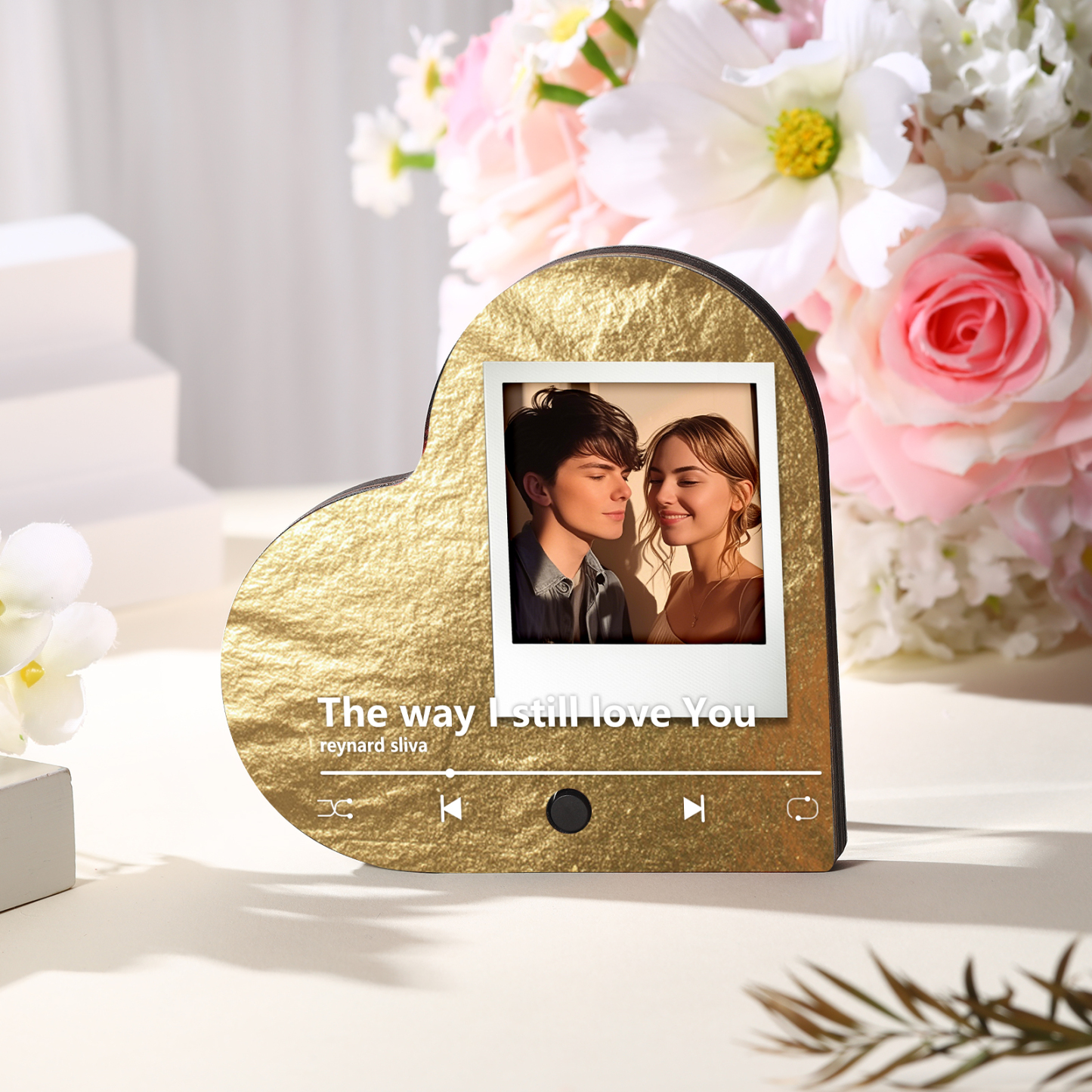 Personalised Music Player with Photo Flowing Gold Heart-Shaped Magnet Gift for Couple