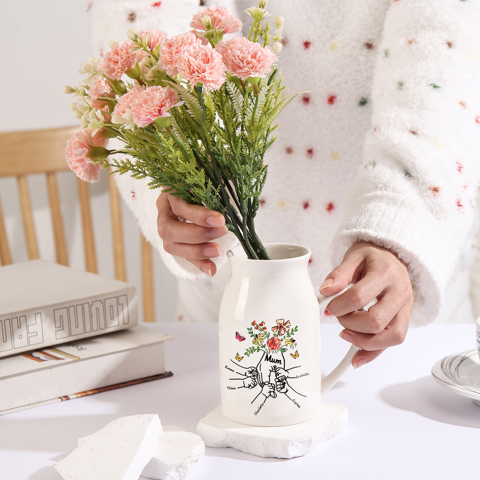 Personalised Ceramic Vase Custom 5 Names and 1 Text Vase Hand in Hand Mother's day Gift | Jessemade