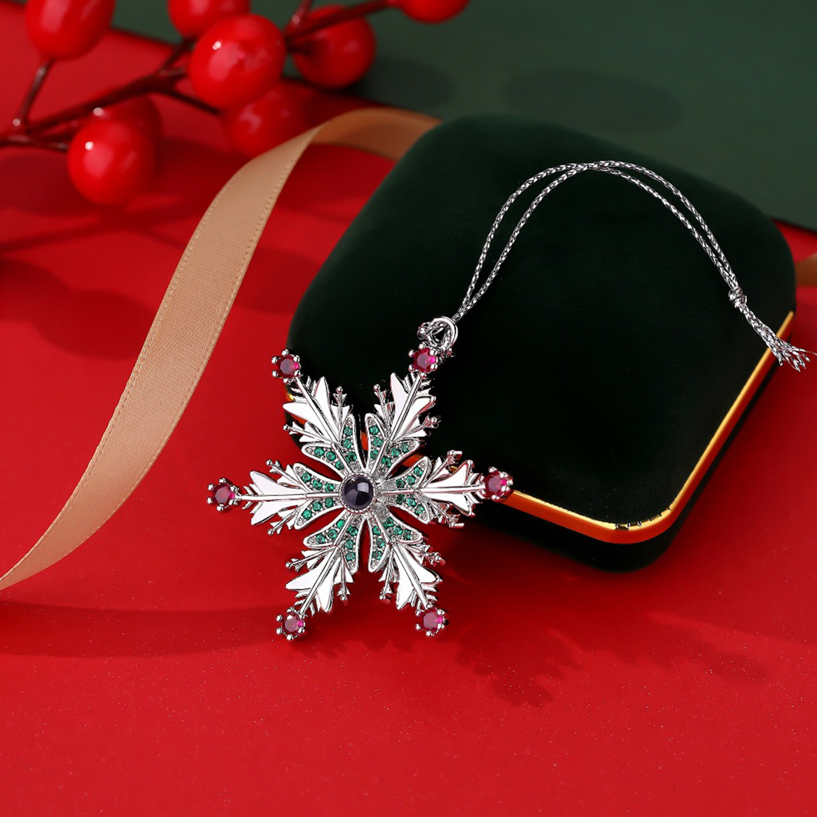 Personalised Christmas Tree Ornaments with Photo Projection Hanging Snowflake Gifts For Family/Friends