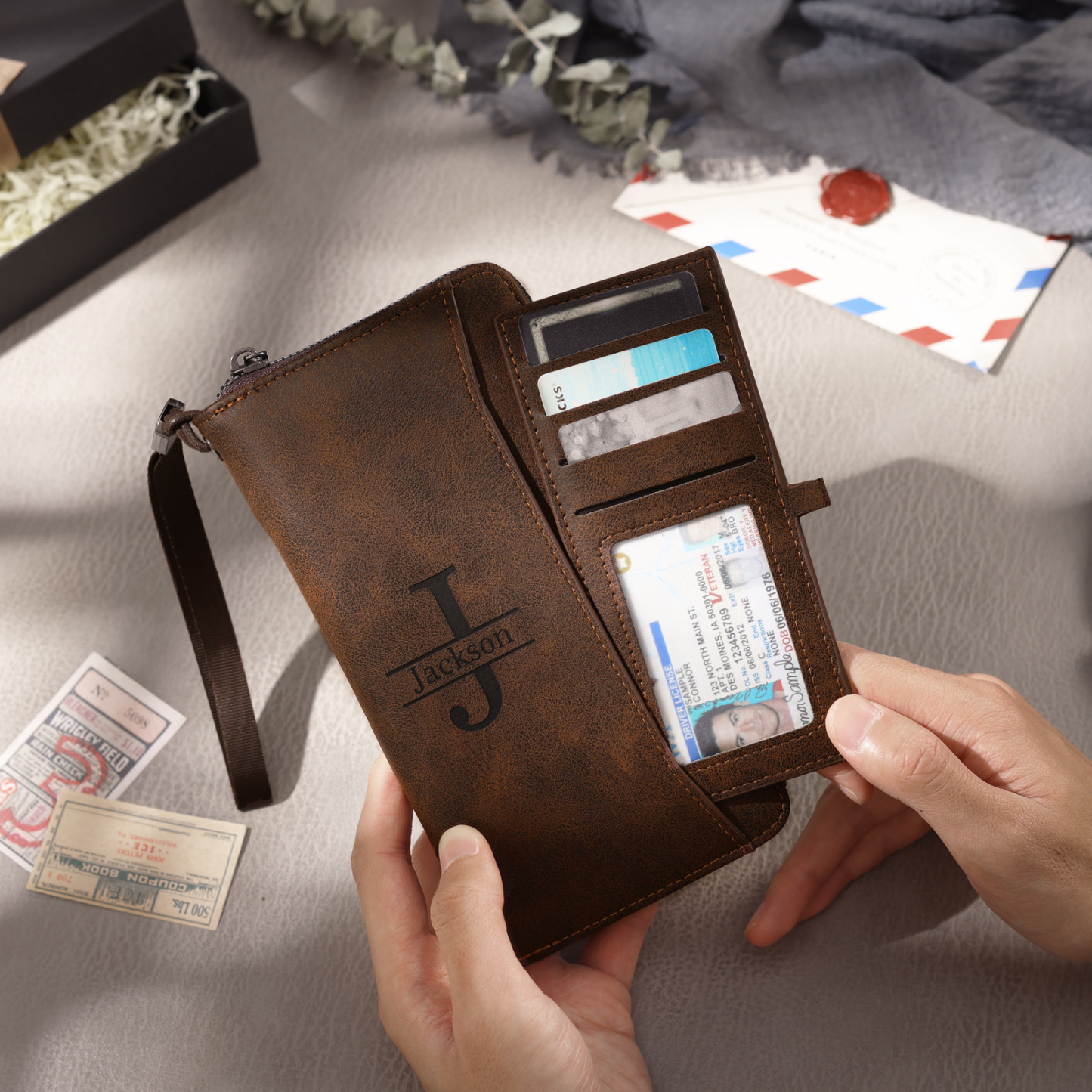 Personalised men's vintage-style wallet – engraved photo and name