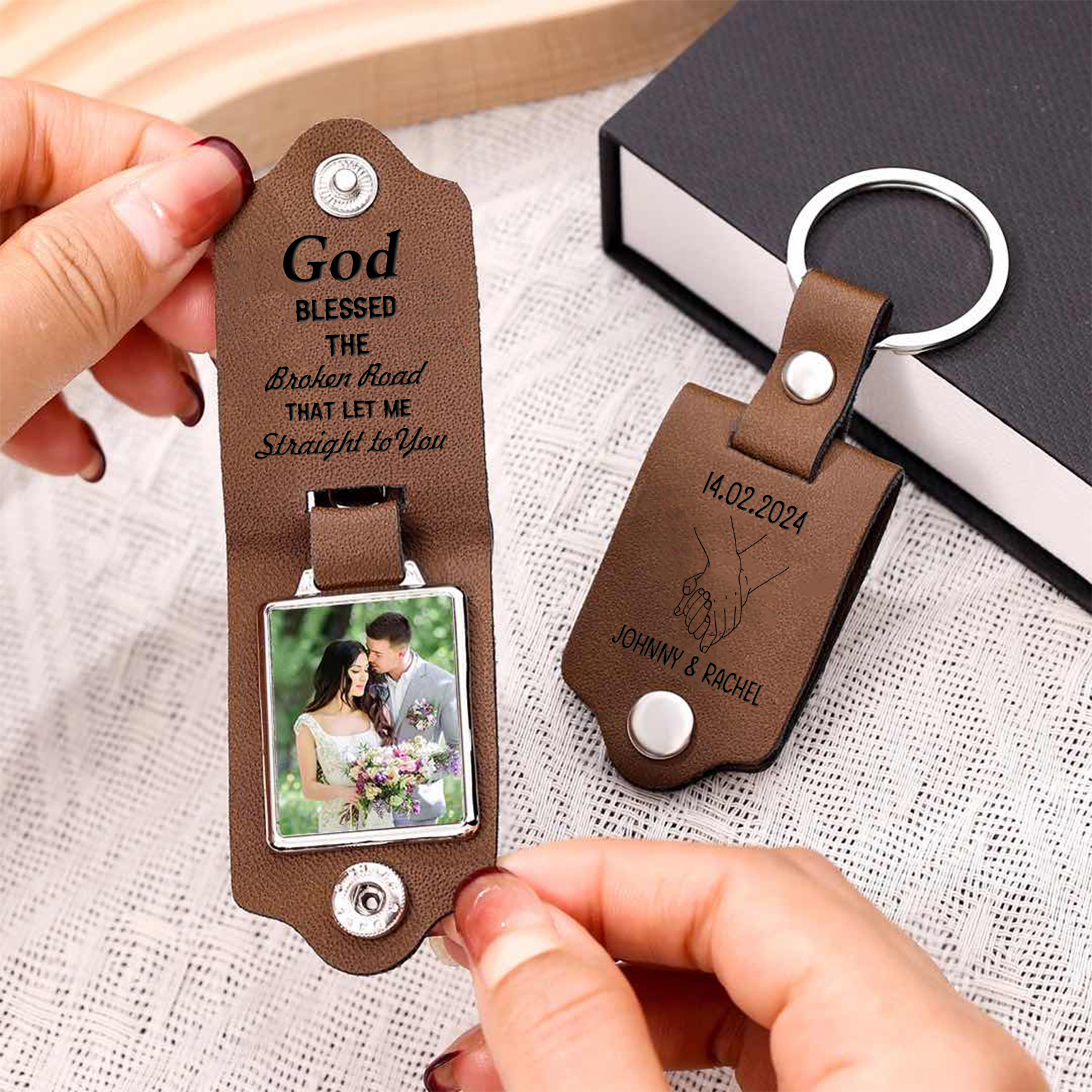 Personalised Couple Leather Keychain God Bless The Broken Road Custom with Photo 2 Names Keychain Gifts for Lover