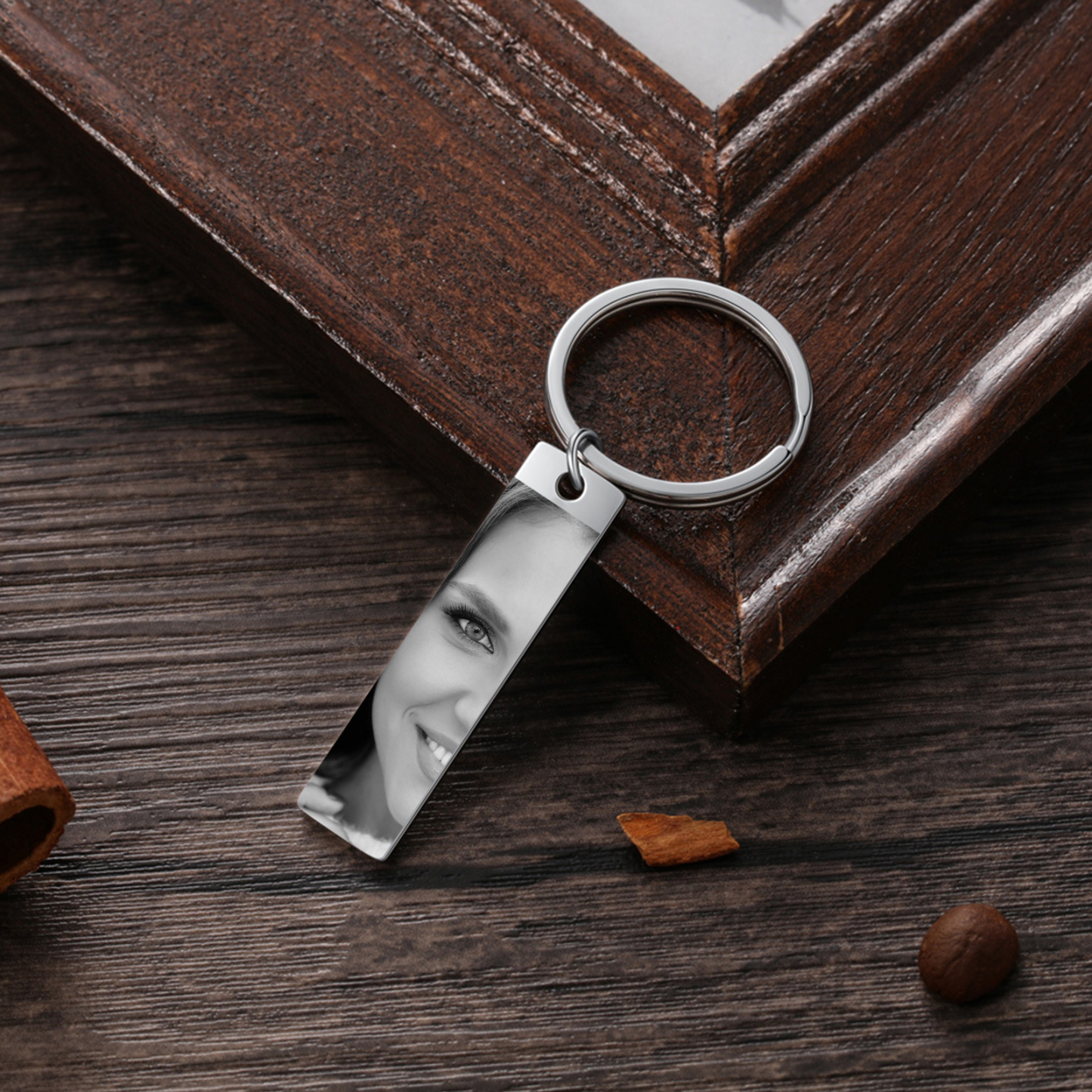 Personalised Keyring with 1 Photo Customised Keychain Eyes
