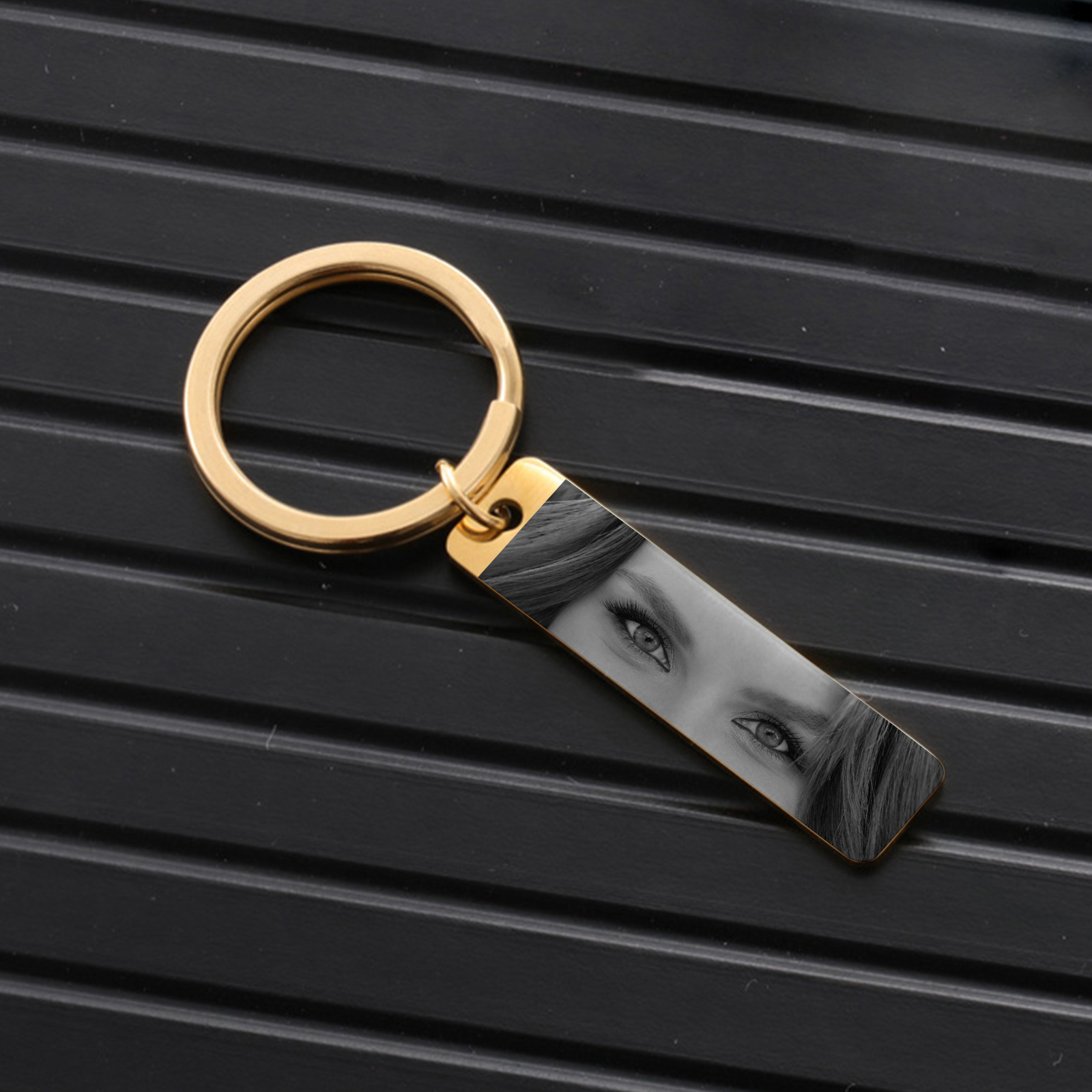 Personalised Keyring with 1 Photo Customised Keychain Eyes