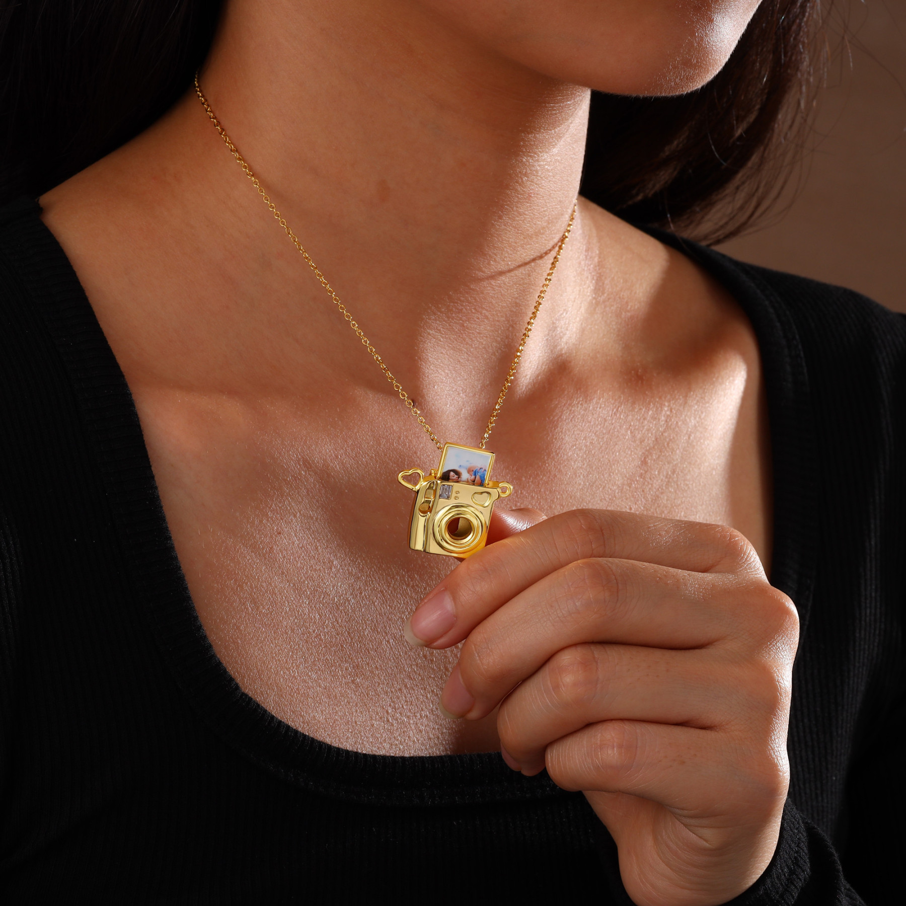 Personalized Photo Necklace - Camera Pendant Necklace with Customize 1 Photo for Her | Jessemade