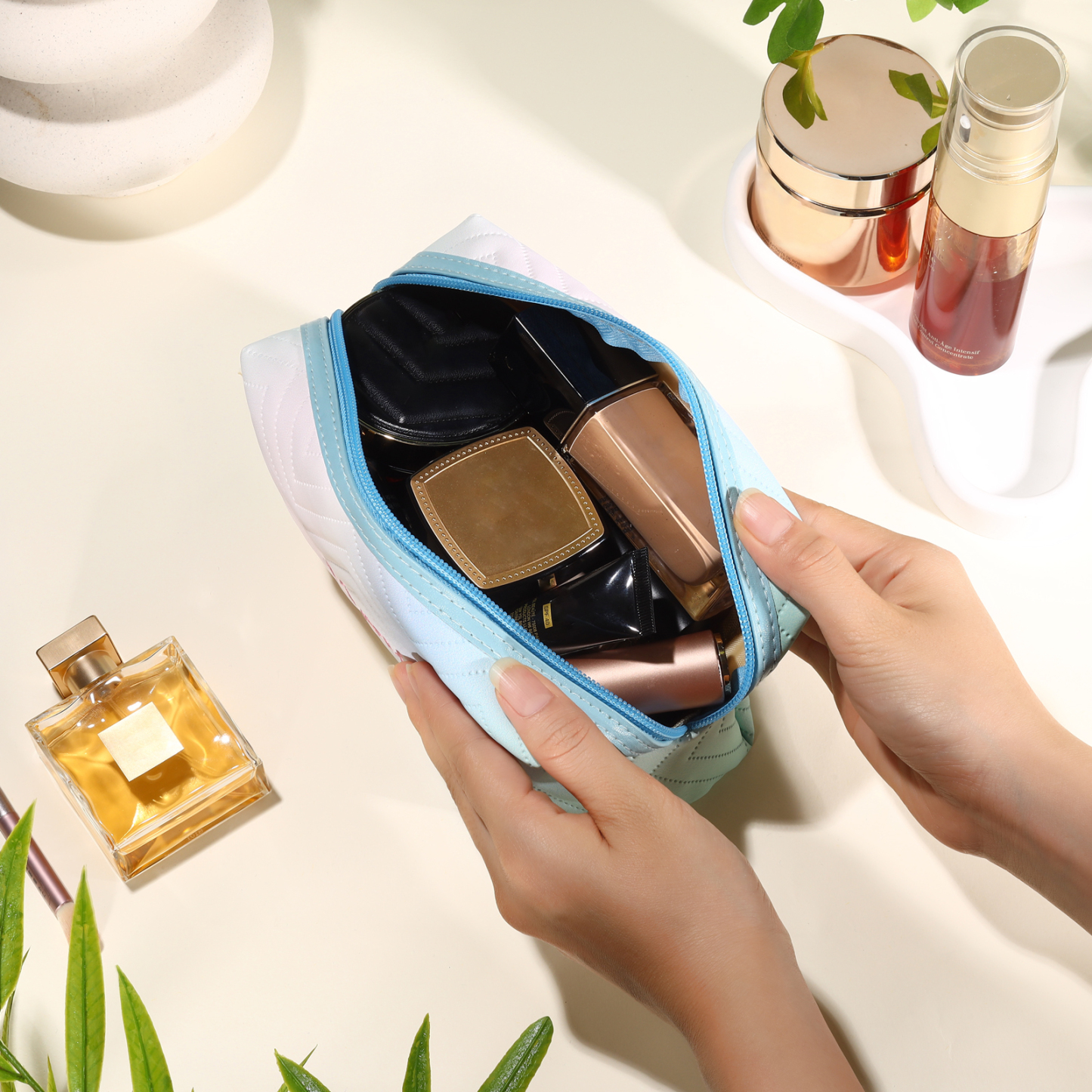 Personalised Embroidered Makeup Bag Teen Girls Small Travel Makeup Bag Zipper Bag Cosmetic Bag Waterproof Cute Rainbow Pink Gradient Makeup Bag