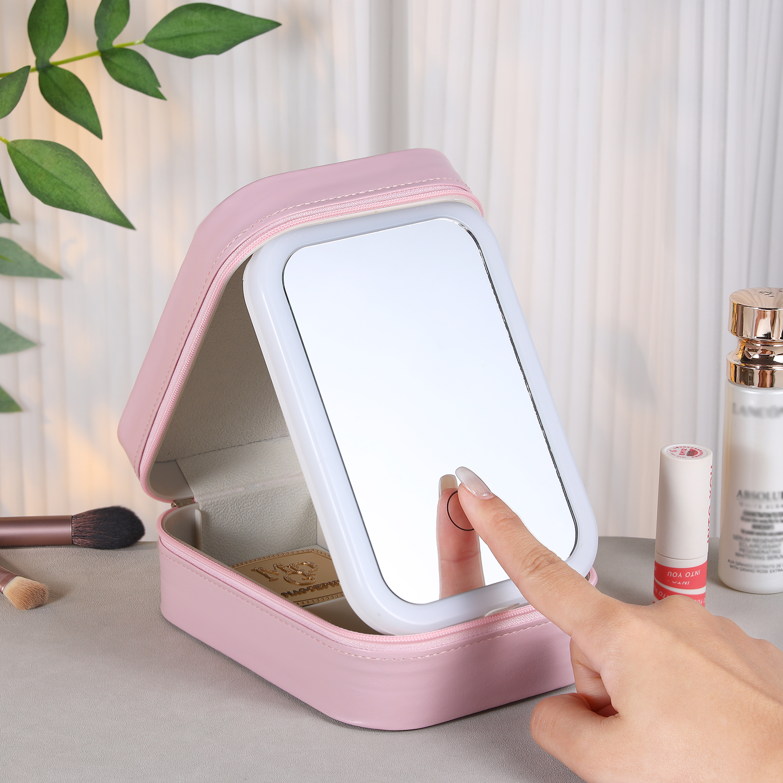 Personalised Birth Flower Portable Leather Jewelry Box with Name and LED Three Colour Adjustable Makeup Mirror Travel Essential