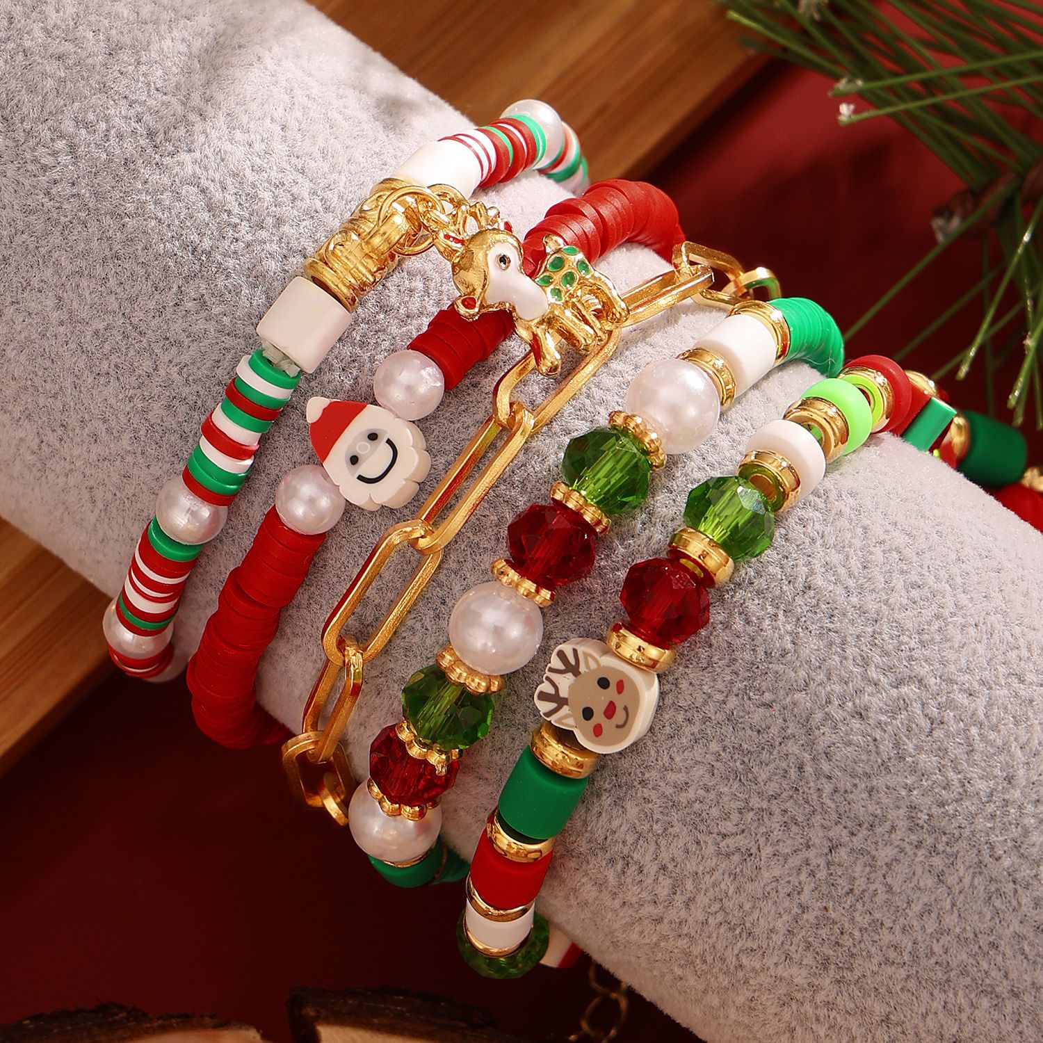 Festive Christmas Bead Bracelet Set with Reindeer Charm 5 pcs Perfect Holiday Gift-Jessemade AU