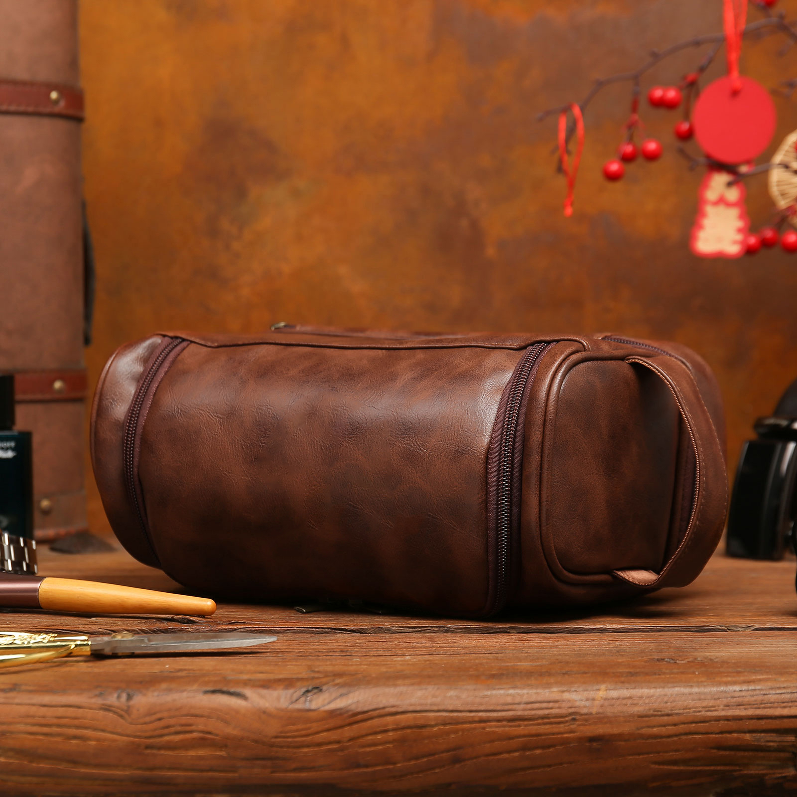 Personalised Fist Toiletry Bag for Dad with 5 Names - Custom Bag for Him | Jessemade