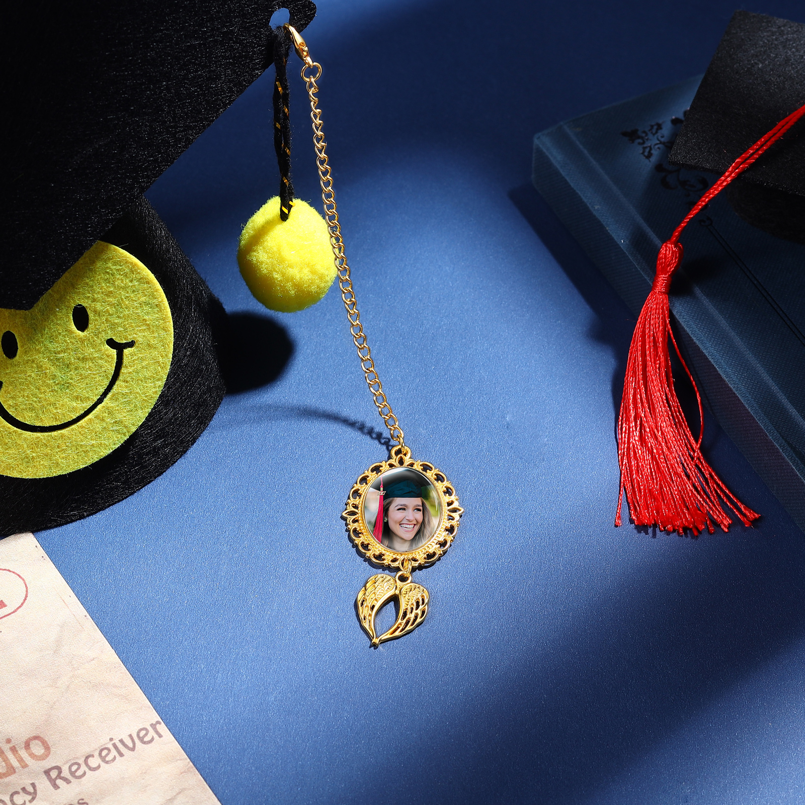 Personalised Graduation Hanging Ornament with 1 Custom Photo  – Gift for Graduates | Jessemade