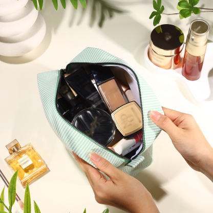 Striped Embroidered Cosmetic Case Personalised Name Makeup Bag Preppy Toiletry Pouch Seersucker Makeup Bag Bridal Sorority Gifts