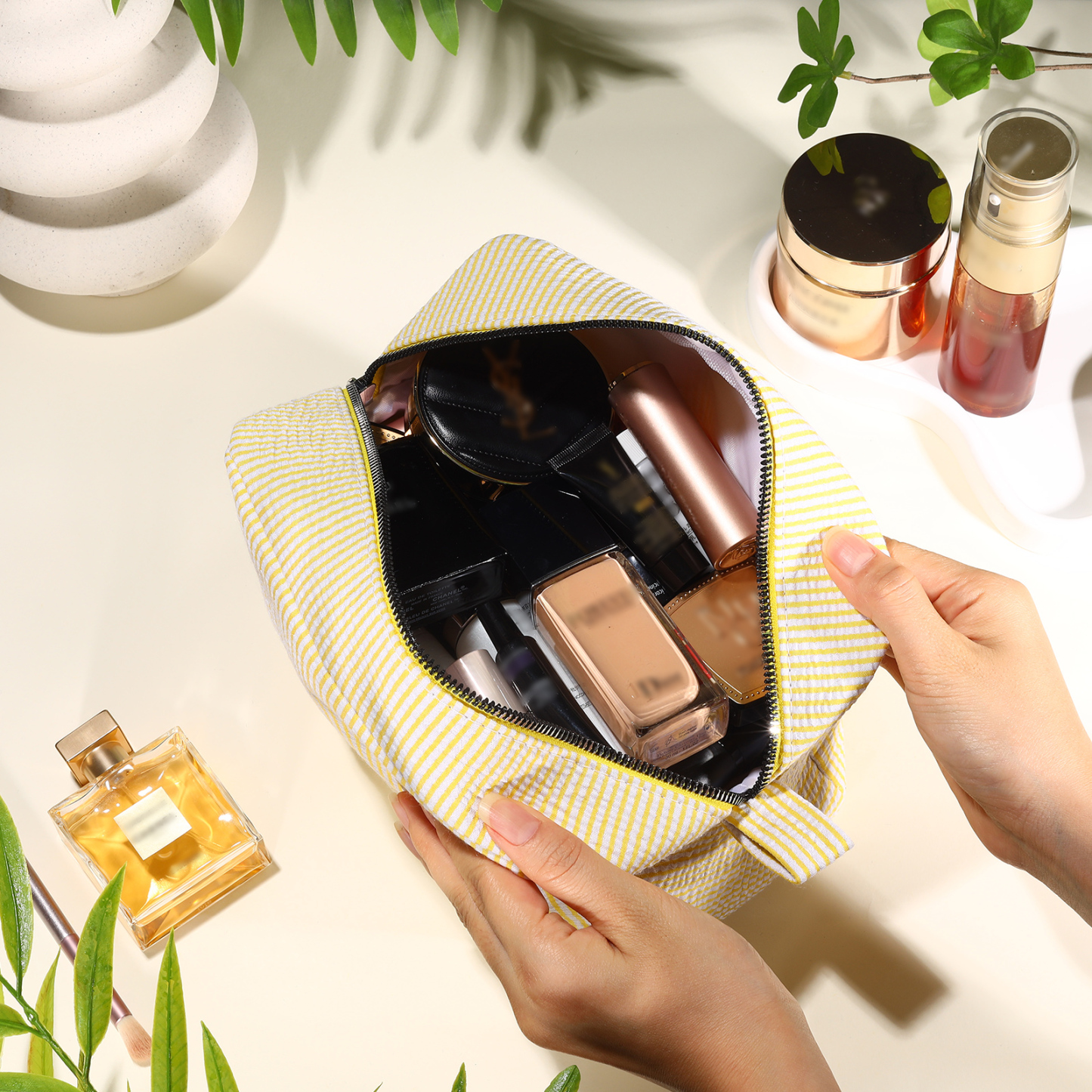 Striped Embroidered Cosmetic Case Personalised Name Makeup Bag Preppy Toiletry Pouch Seersucker Makeup Bag Bridal Sorority Gifts