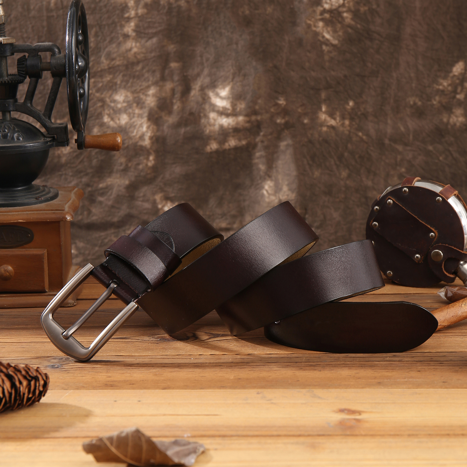 Personalised Men's Leather Belt Custom 1-6 Names With & Choice of 4 Icons Brown and Black Gift for Dad | Jessemade