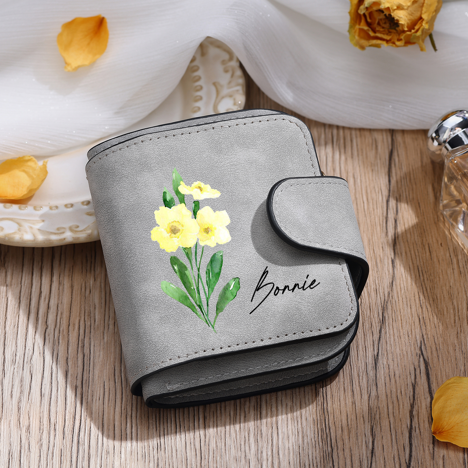1 Name Personalised Birth Flower Women's Wallet - Custom Purse for Mum