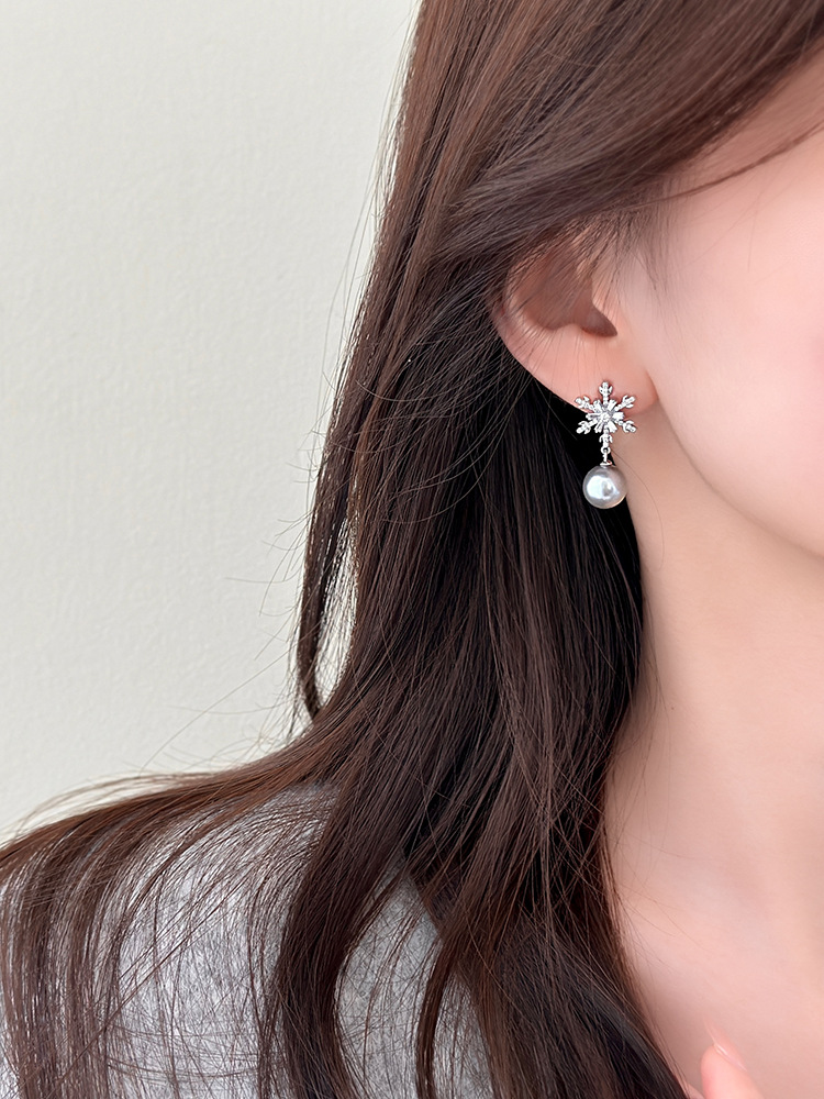Snowflake Pearl Drop Earrings Elegant Winter Jewelry for Holiday Gifts-Jessemade AU