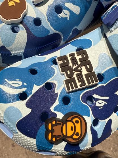 Crocs×Bape 洞洞鞋