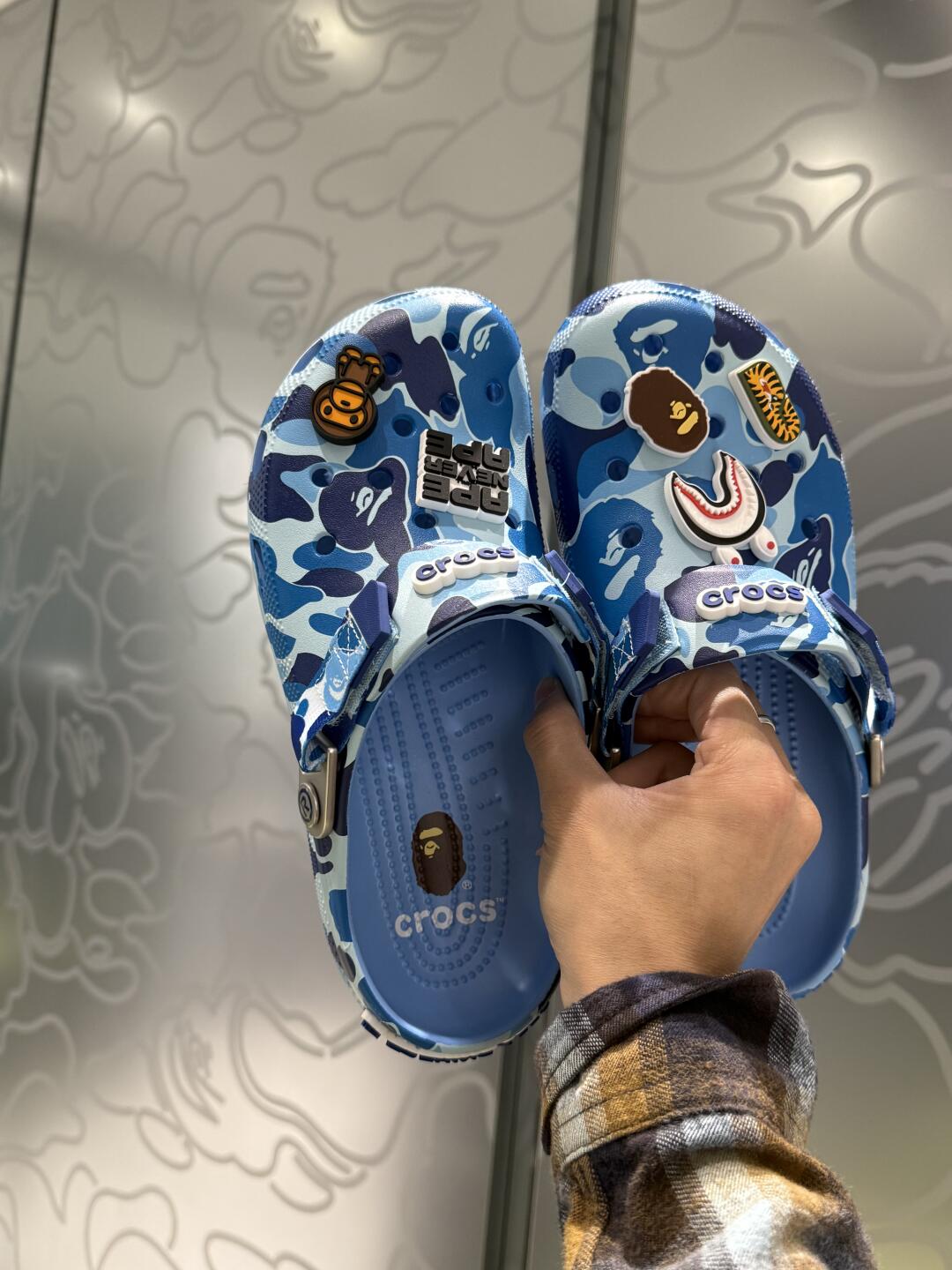 Crocs×Bape 洞洞鞋