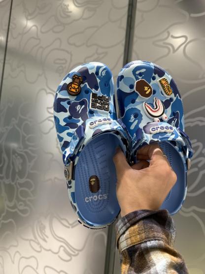 Crocs×Bape 洞洞鞋