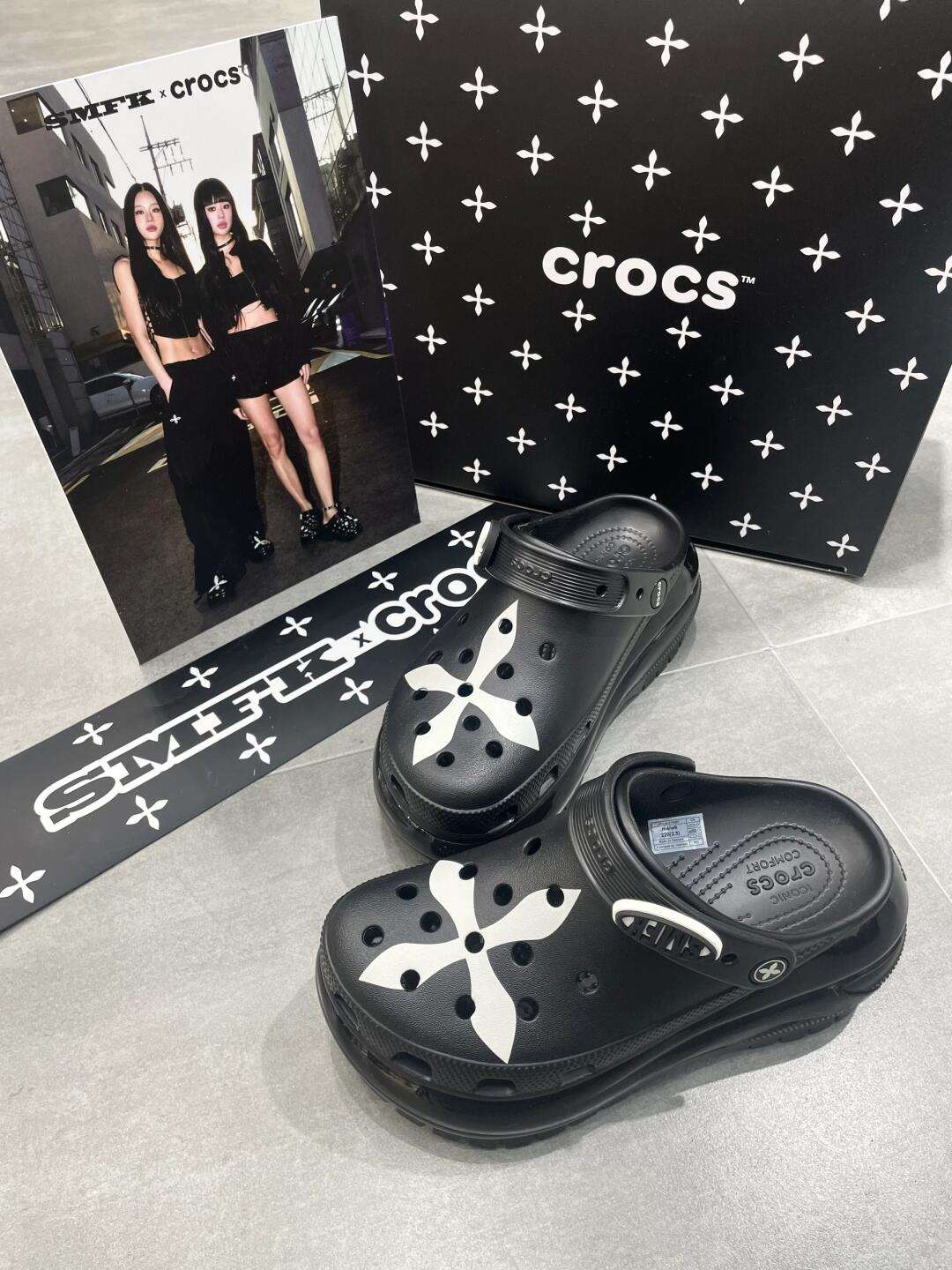 Crocs×SMFK聯名光輪洞洞鞋