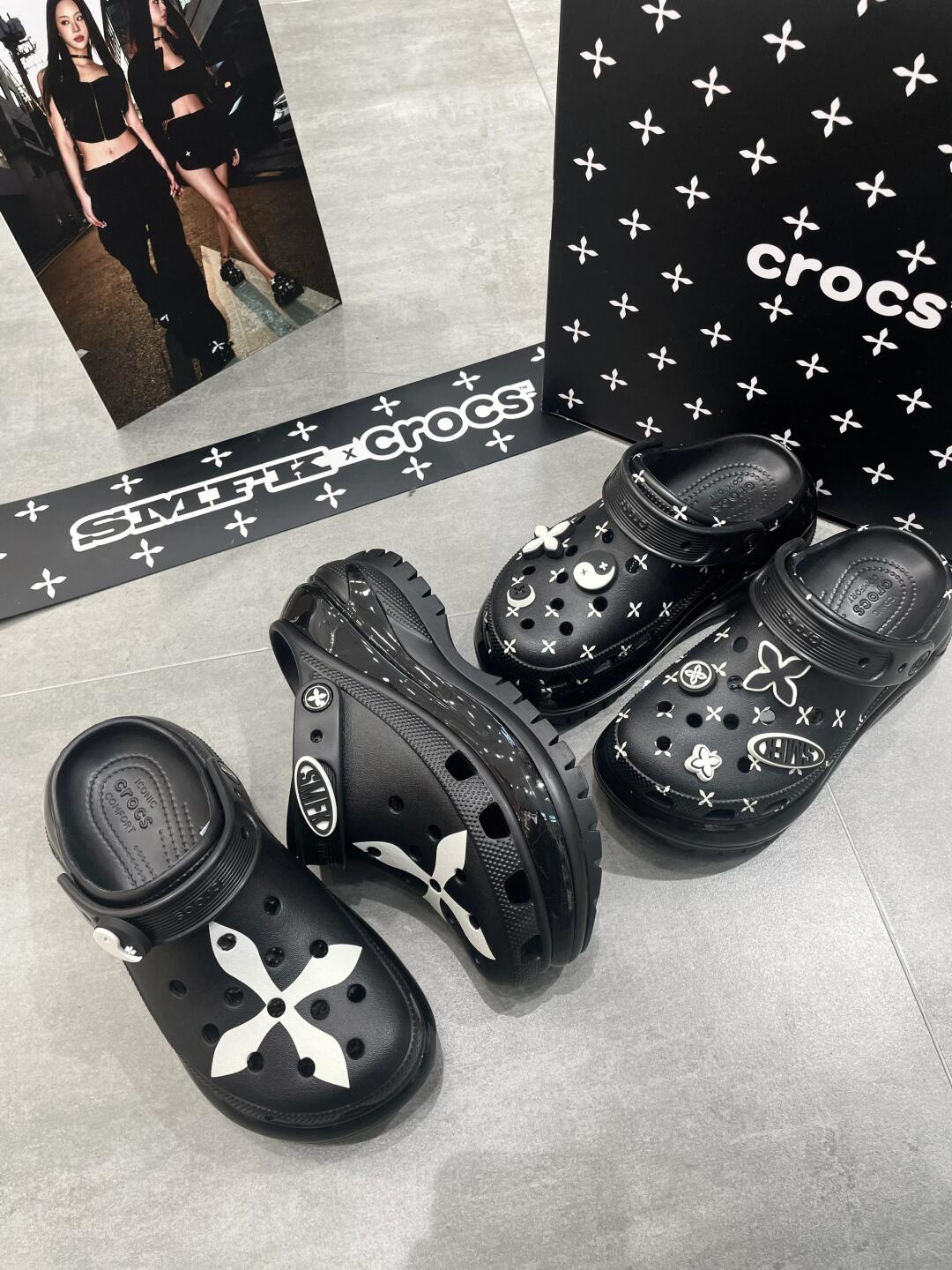 Crocs×SMFK聯名光輪洞洞鞋