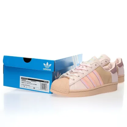 Adidas「貝殼頭」