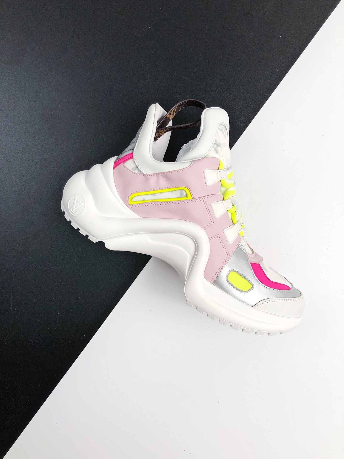 LOUIS VUITTON Archlight