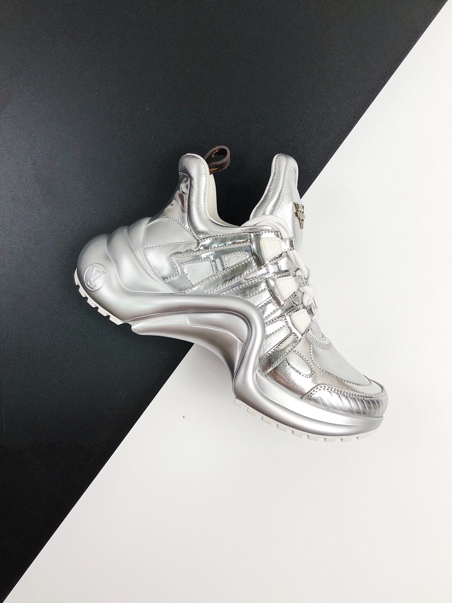 LOUIS VUITTON Archlight