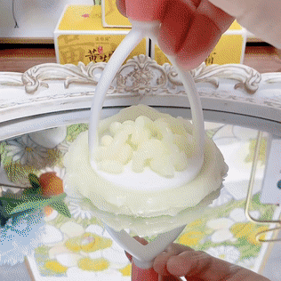 爆款潤凰黃芪淡斑霜