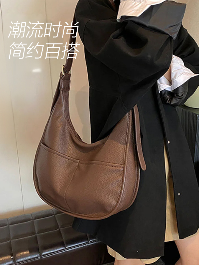 時尚大容量斜跨餃子包