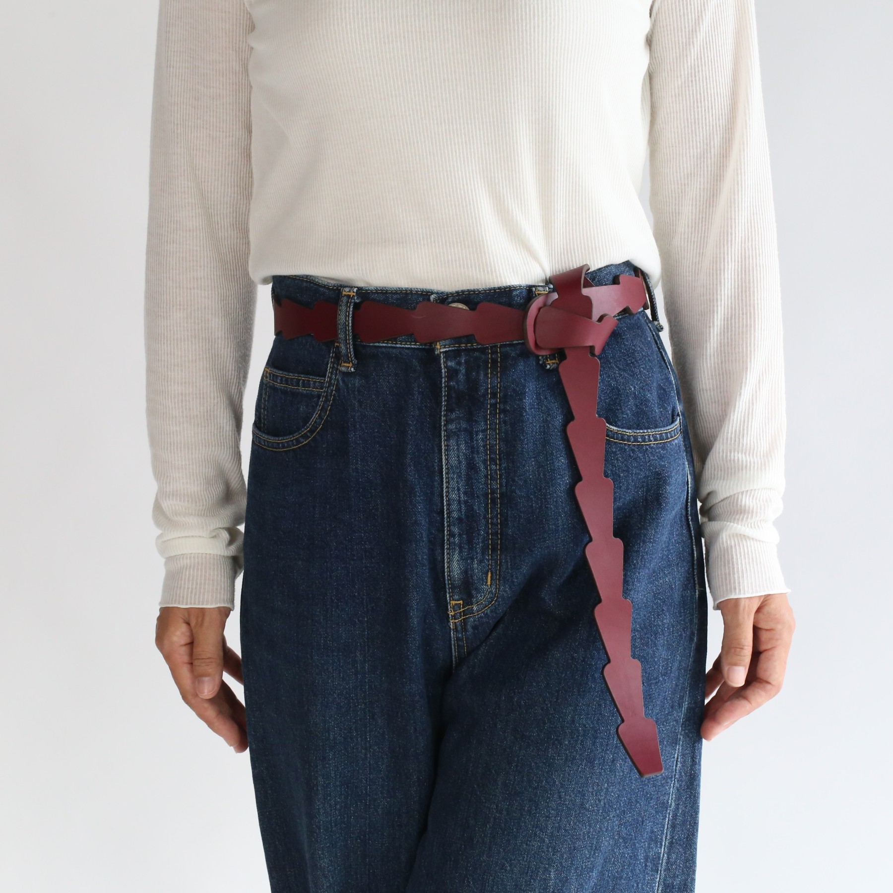 woman wearing Buckle free belt (120cm)