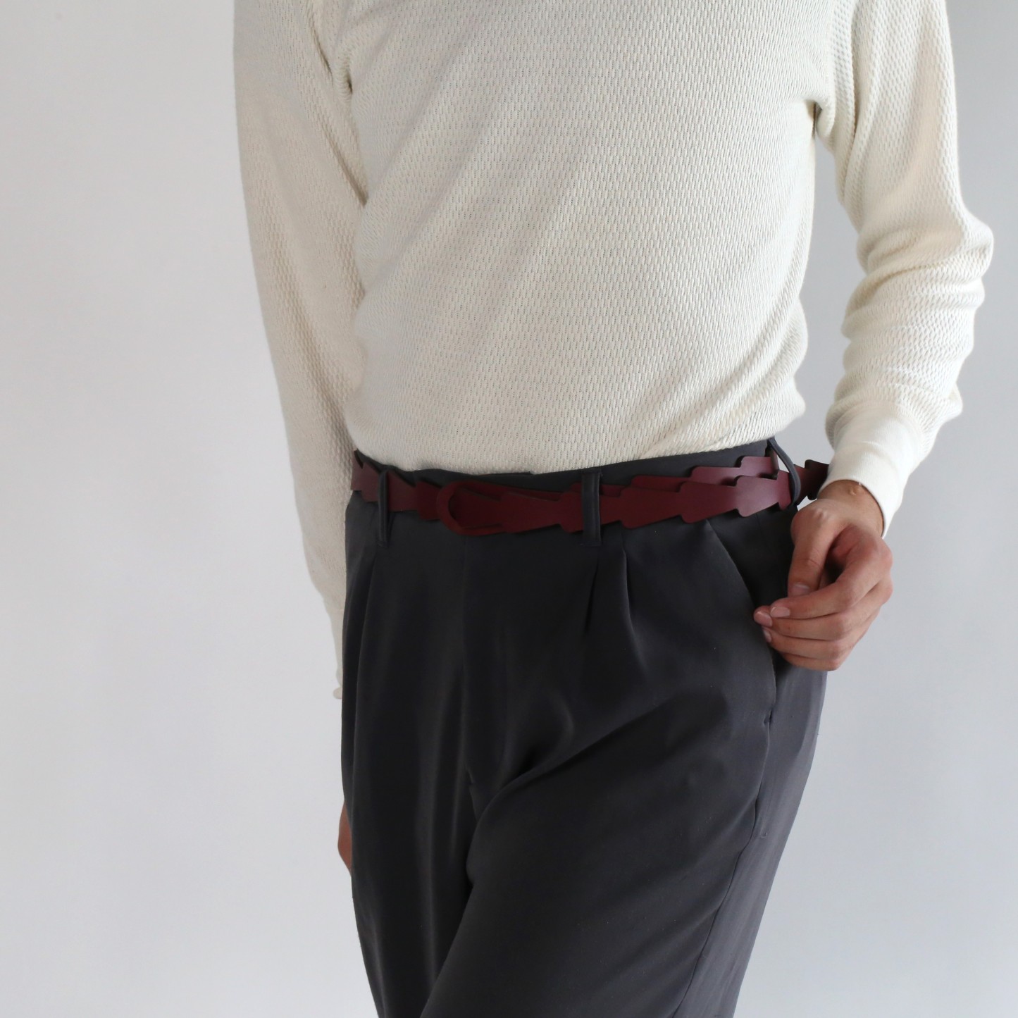man wearing Buckle free belt (120cm)
