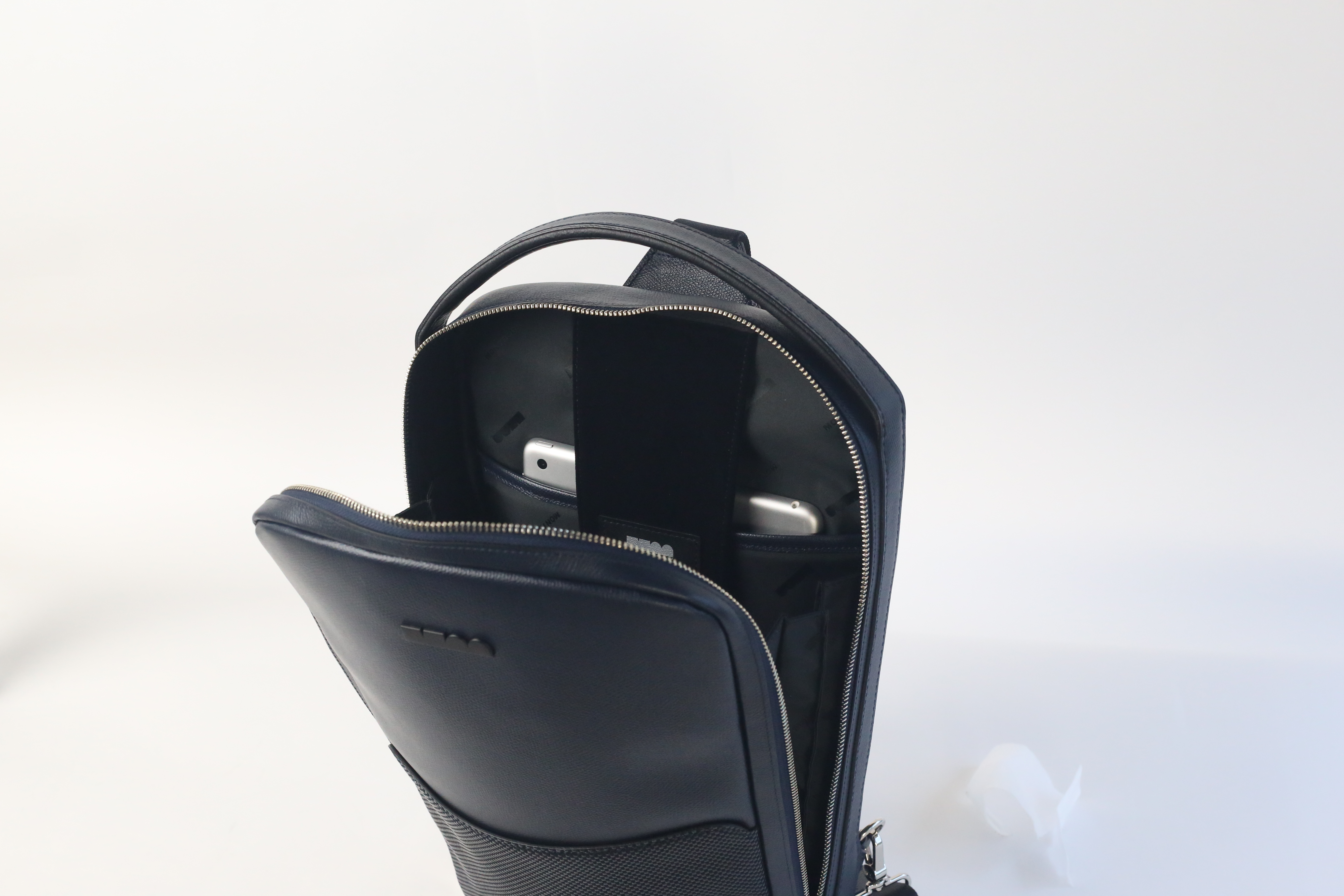 {"default":"tablet inside a bag"}