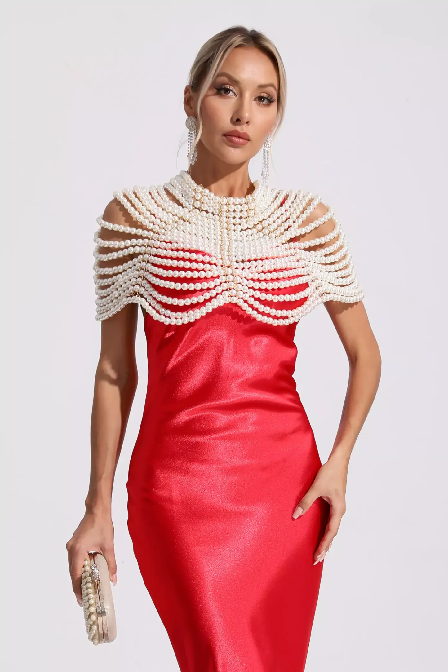 Motley Multilayer Pearl Shawl Necklace